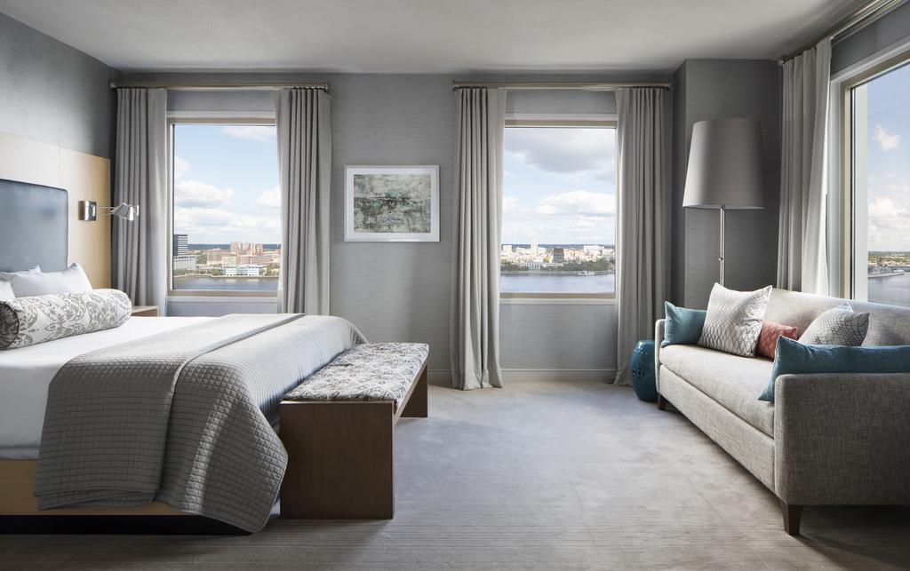 Hilton Philadelphia at Penn's Landing