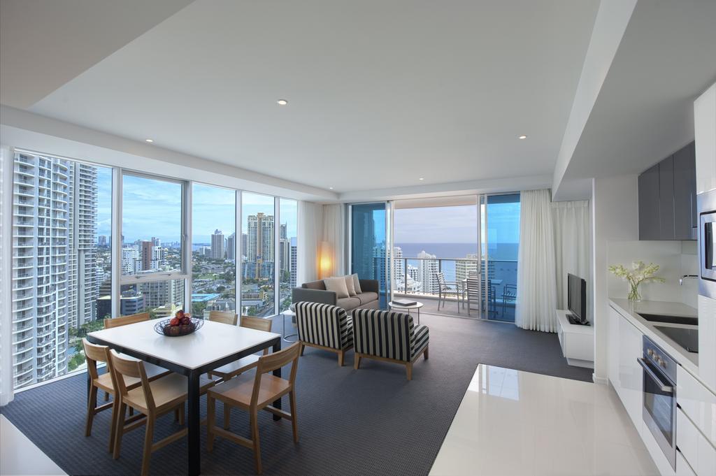 Hilton Surfers Paradise Hotel & Residences