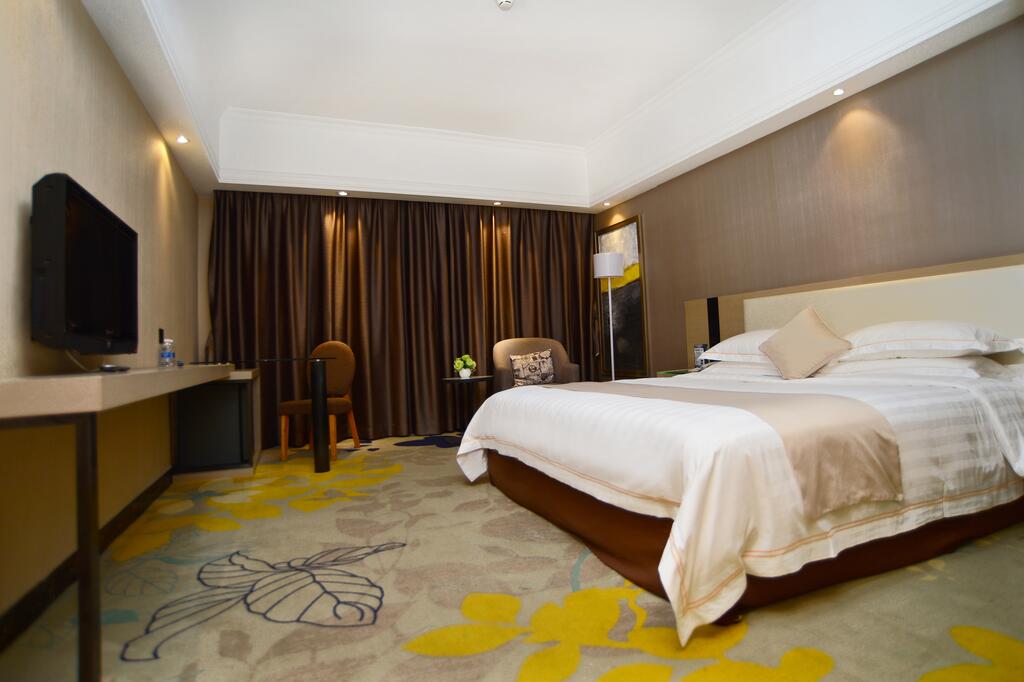 Shenzhen Kaili Hotel, Guomao Shopping Mall