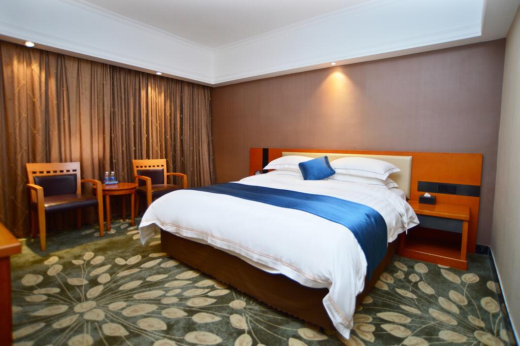 Shenzhen Kaili Hotel, Guomao Shopping Mall