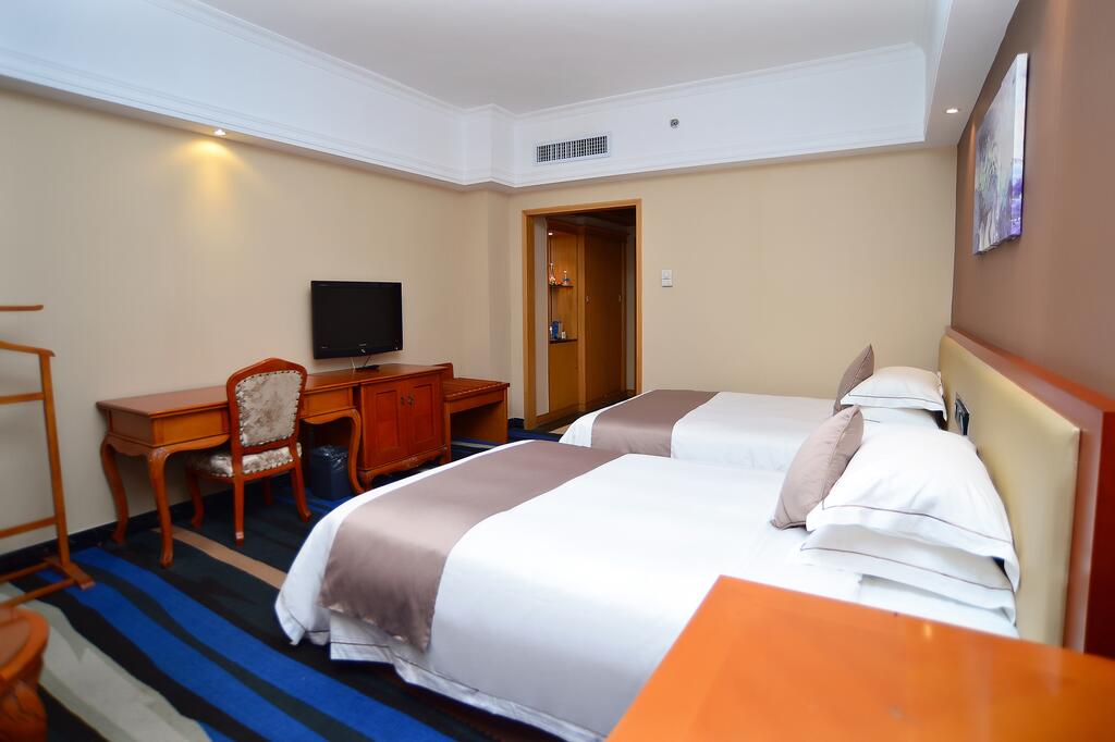 Shenzhen Kaili Hotel, Guomao Shopping Mall