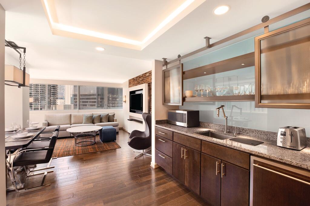 Royal Sonesta Chicago Riverfront