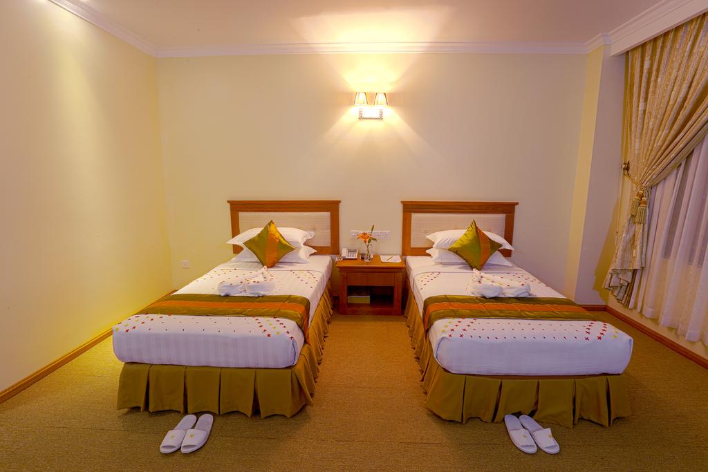 84  Apex Hotel Booking 