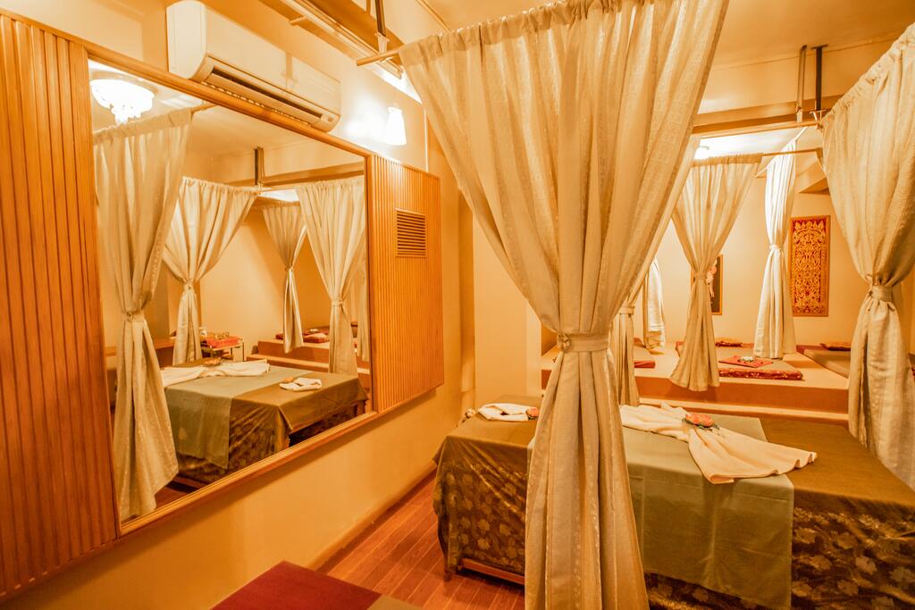 E-outfitting Golden Country Hotel