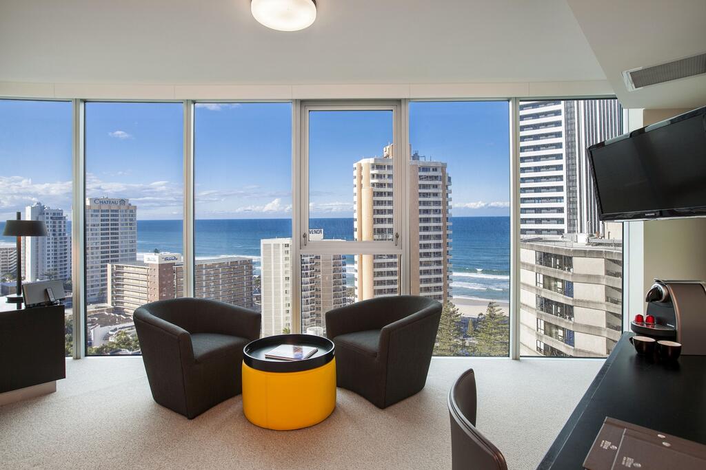 Hilton Surfers Paradise Hotel & Residences