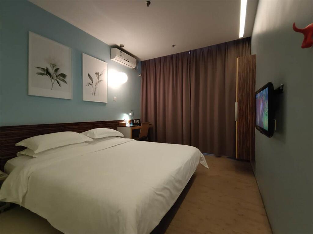 Shenzhen Dongmen Colour Hotel