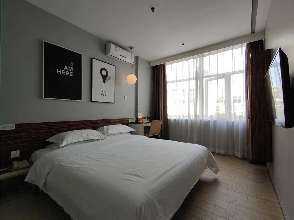 Shenzhen Dongmen Colour Hotel