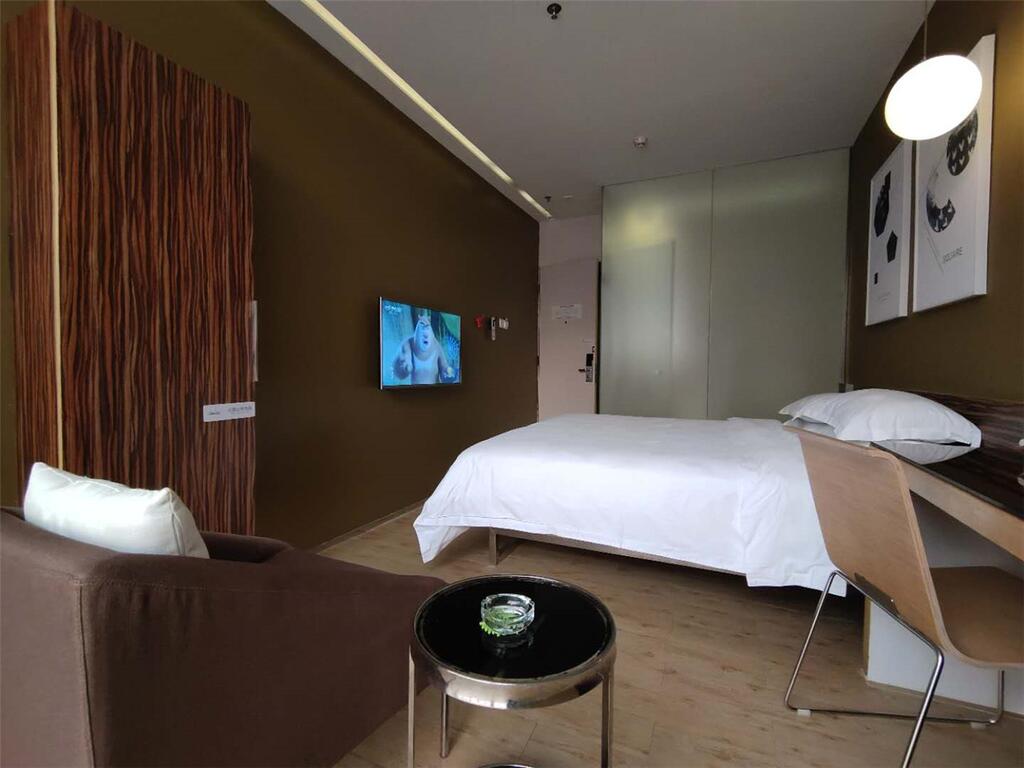 Shenzhen Dongmen Colour Hotel