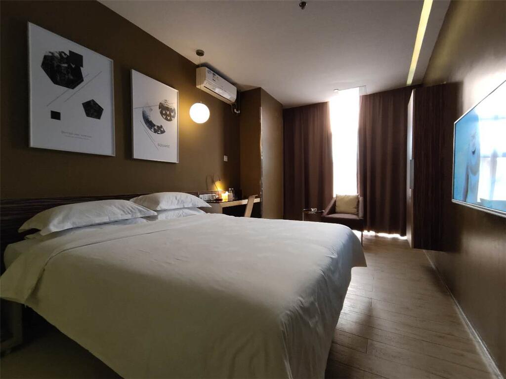 Shenzhen Dongmen Colour Hotel