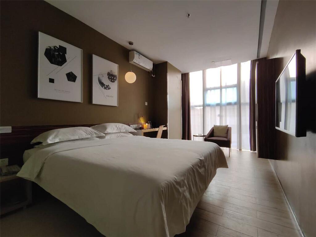 Shenzhen Dongmen Colour Hotel
