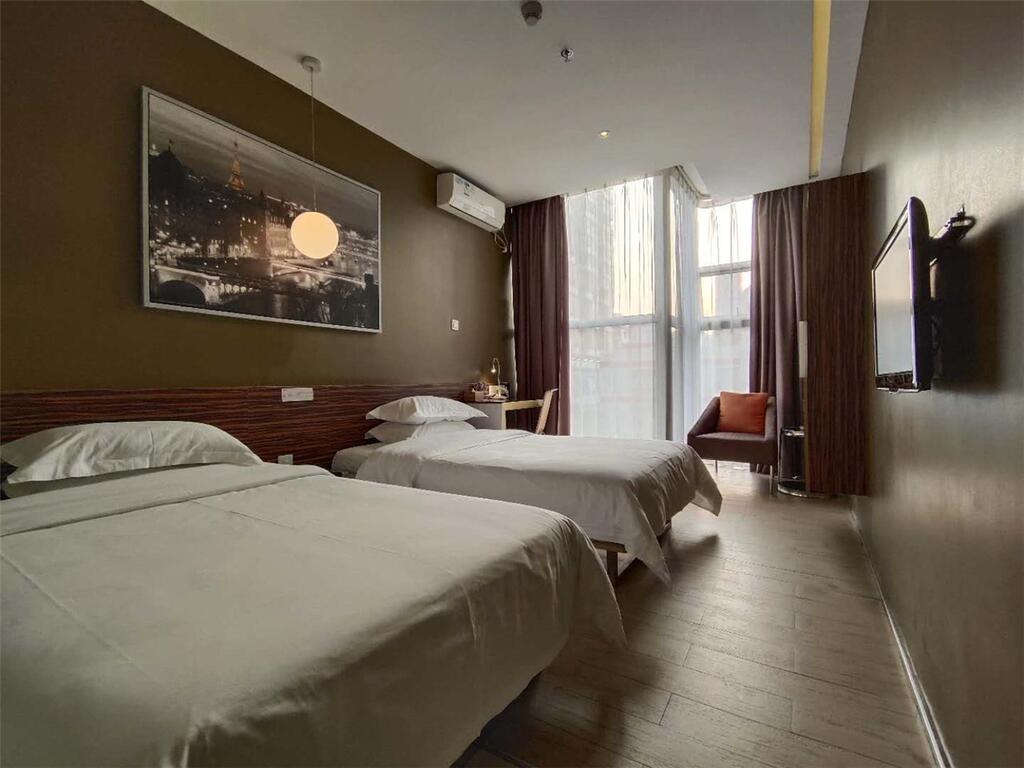 Shenzhen Dongmen Colour Hotel
