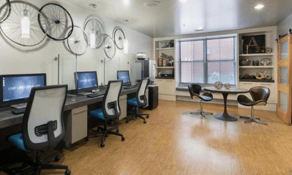 Kasa Austin Downtown Apartments