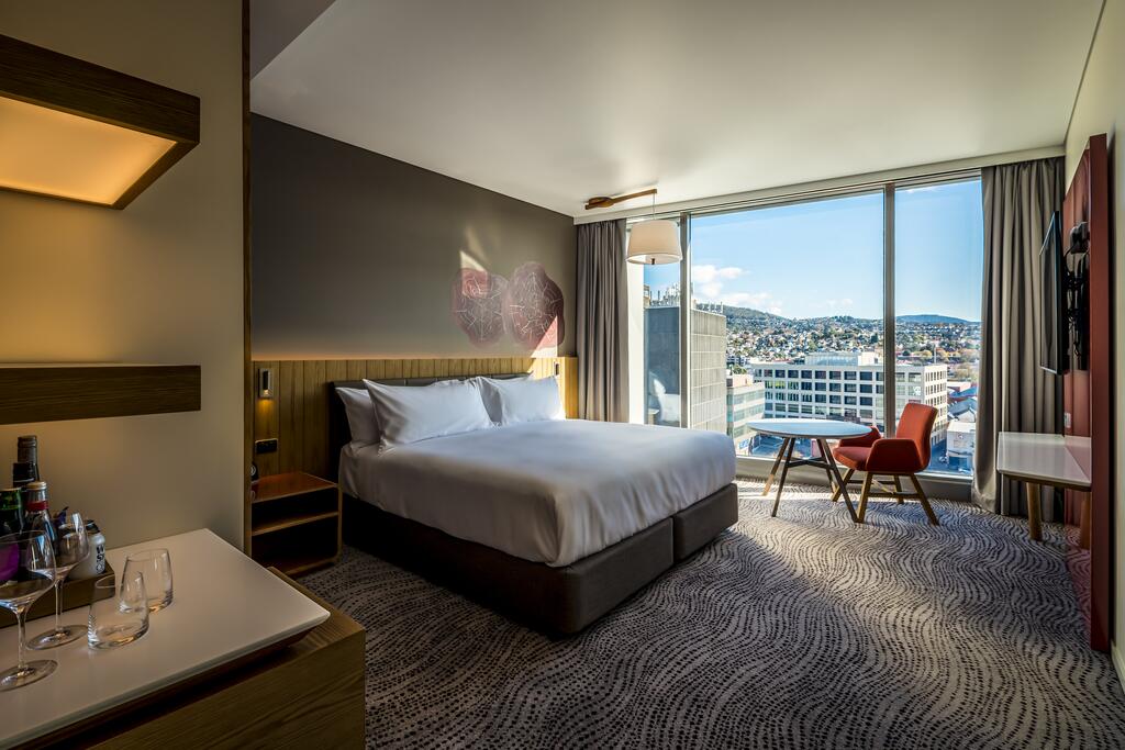 Crowne Plaza Hobart