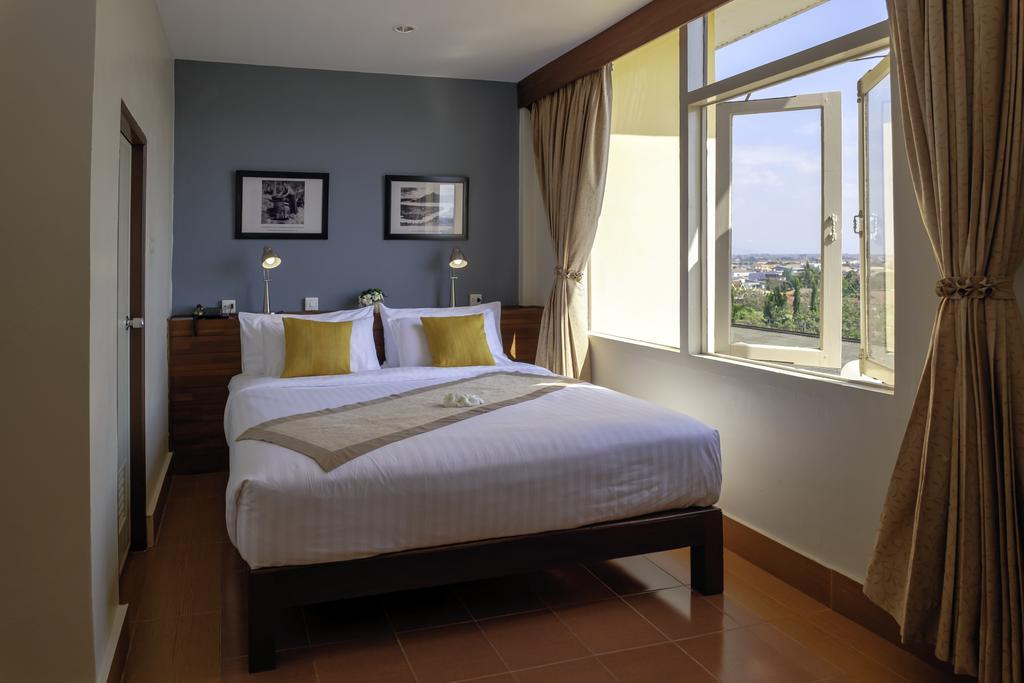 Pakse Hotel & Restaurant
