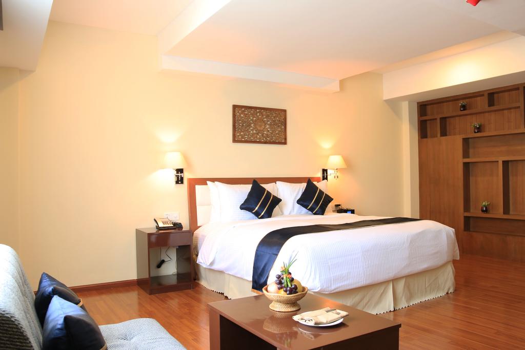Eastern Palace Hotel