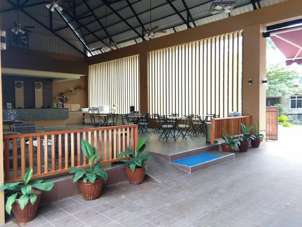Myint Mo Hotel
