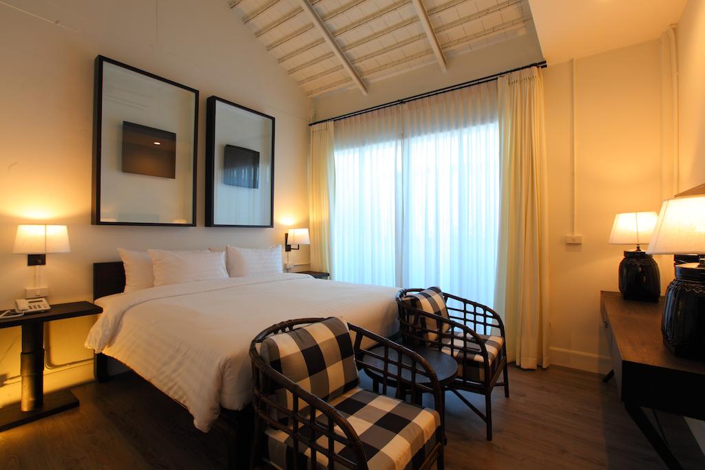 99 The Gallery Hotel