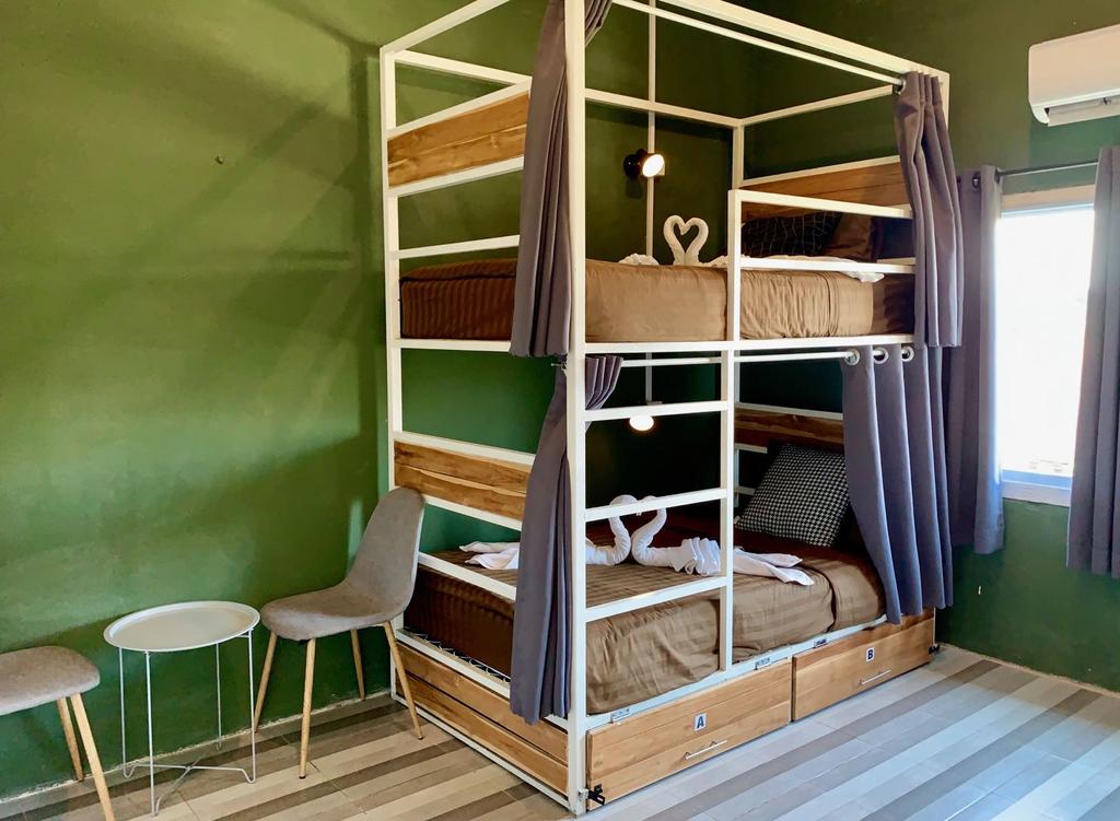 You Empire Hostel & Bar