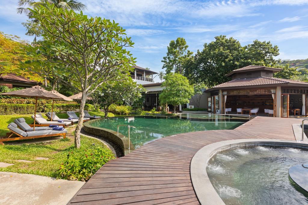 Outrigger Koh Samui Beach Resort