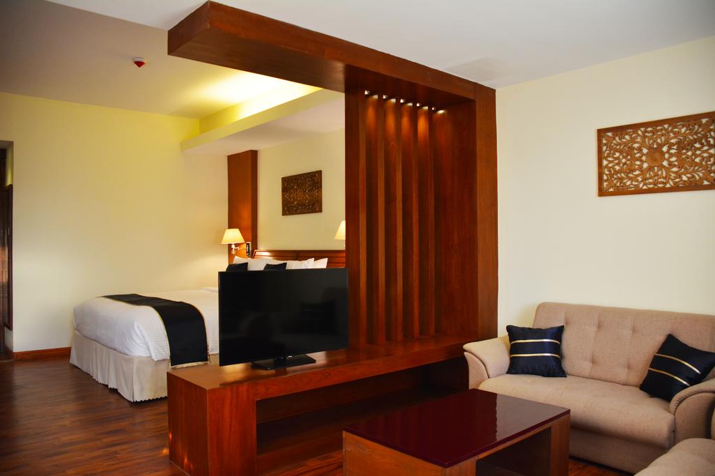 Eastern Palace Hotel