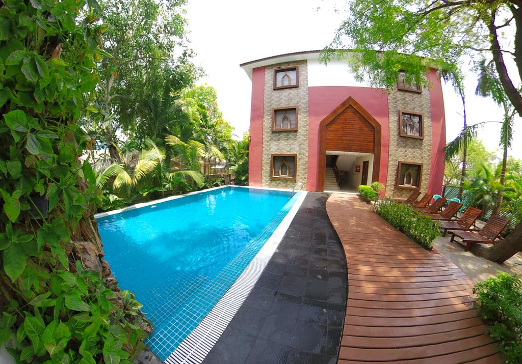 Royal Bagan Hotel