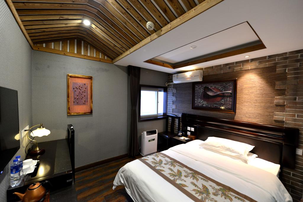 Beijing East Hotel (The Forbidden City, Drum Tower)
