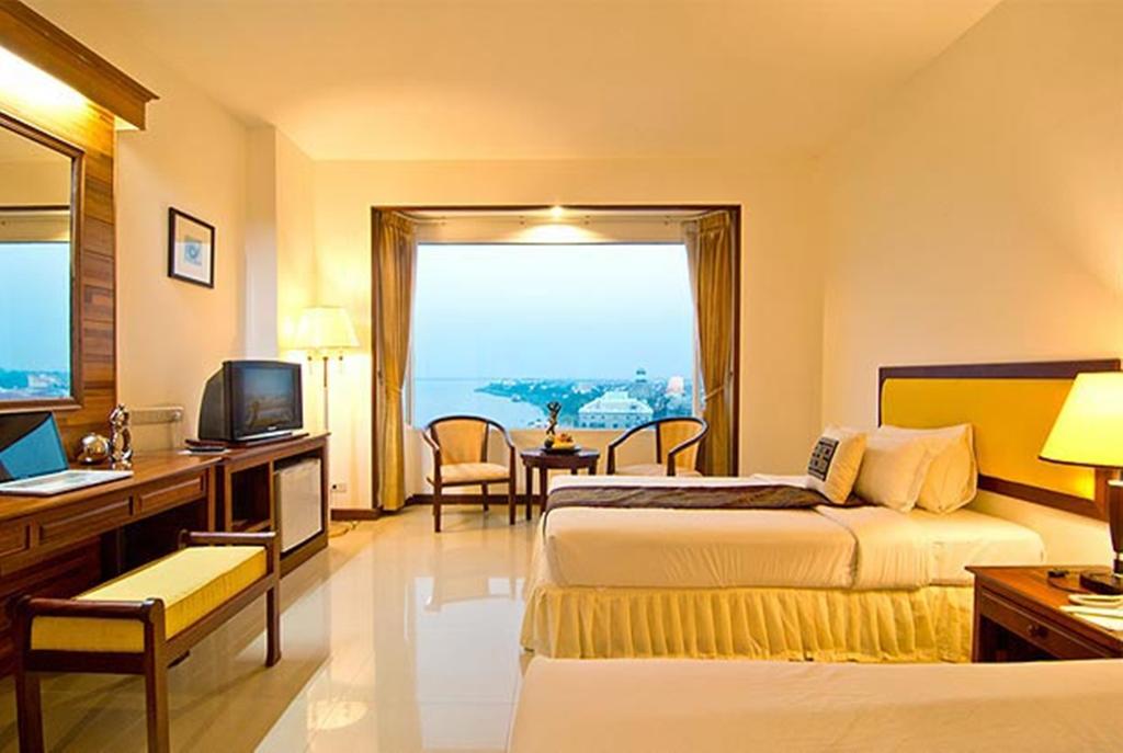 Champasak Grand Hotel
