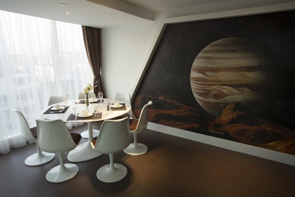 Guangzhou Planet Hotel
