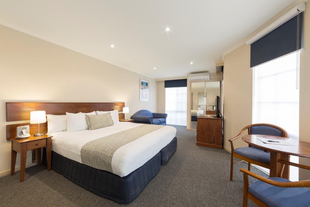 Canberra Parklands Central Apartment Hotel