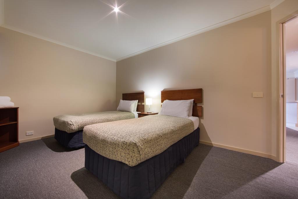 Canberra Parklands Central Apartment Hotel