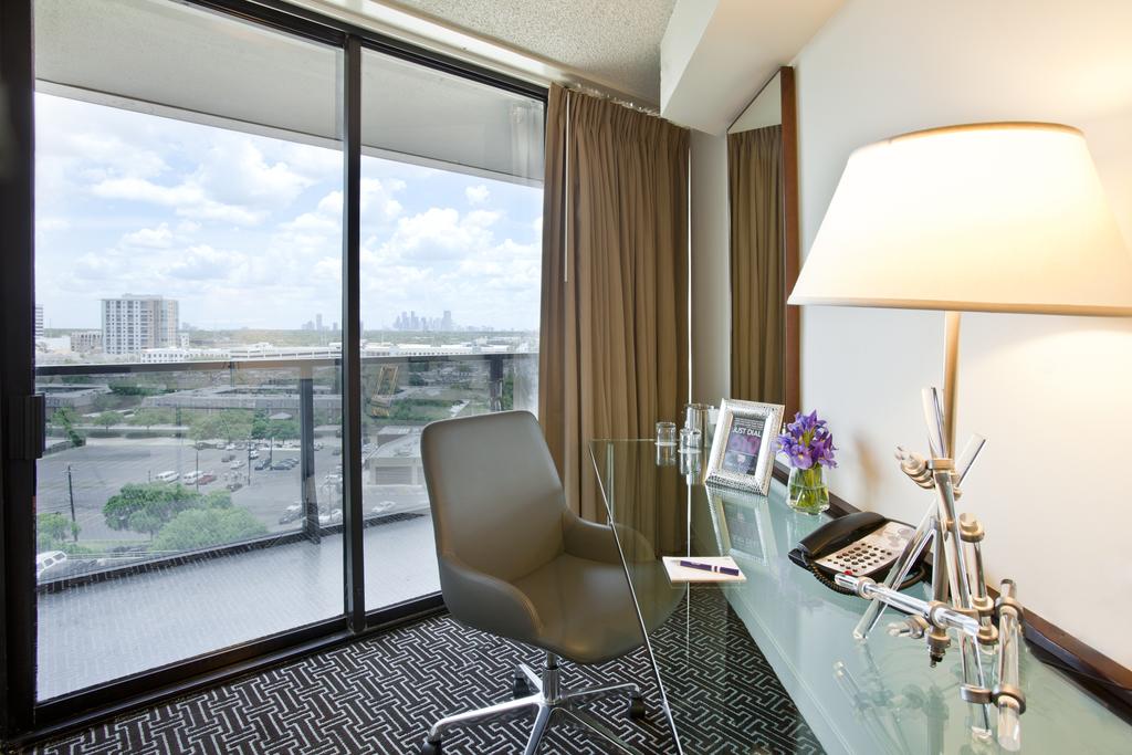 Hotel Derek Houston Galleria