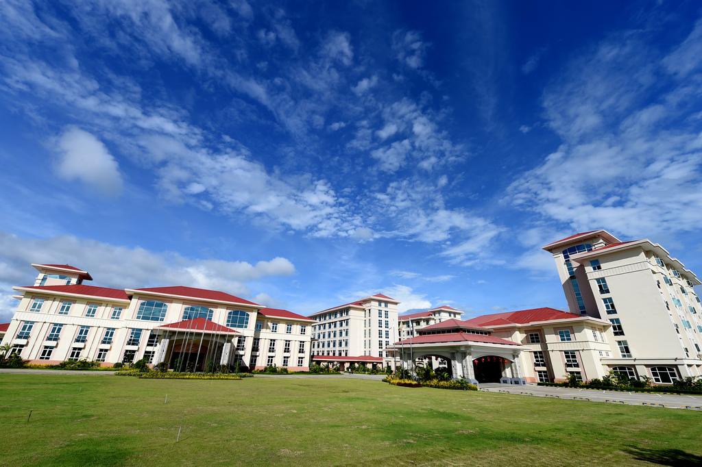 The Hotel Grand ACE