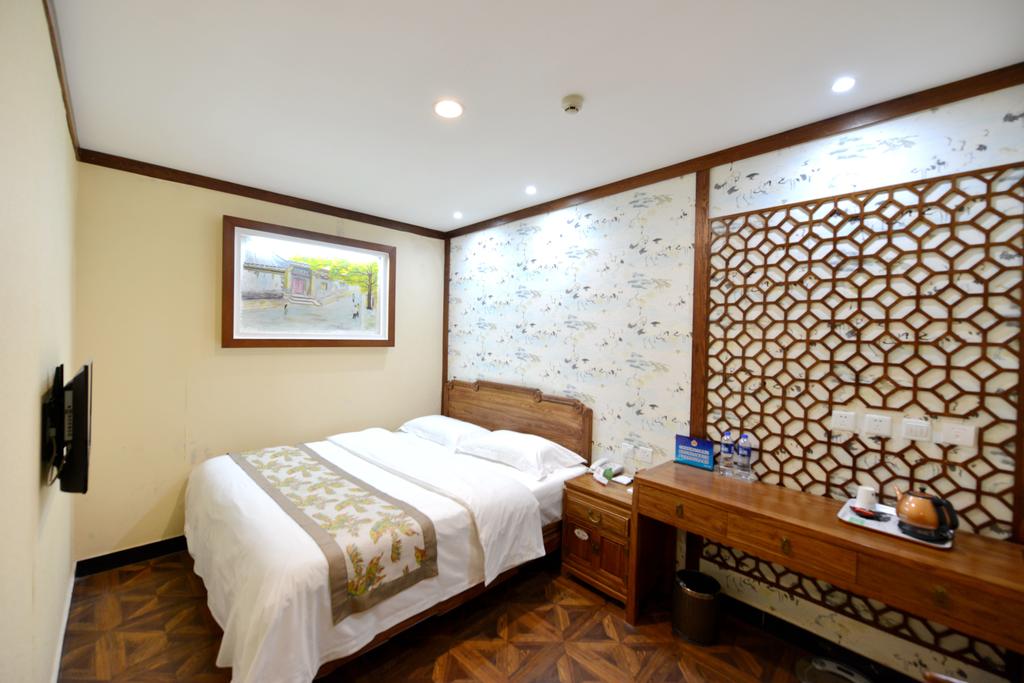 Beijing East Hotel (The Forbidden City, Drum Tower)