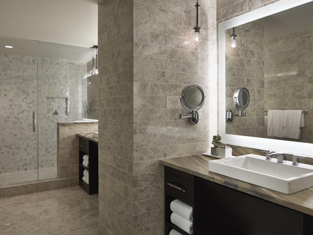 Loews Chicago Hotel