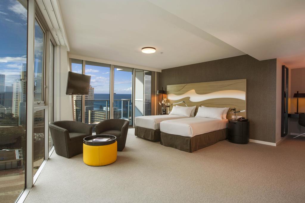 Hilton Surfers Paradise Hotel & Residences