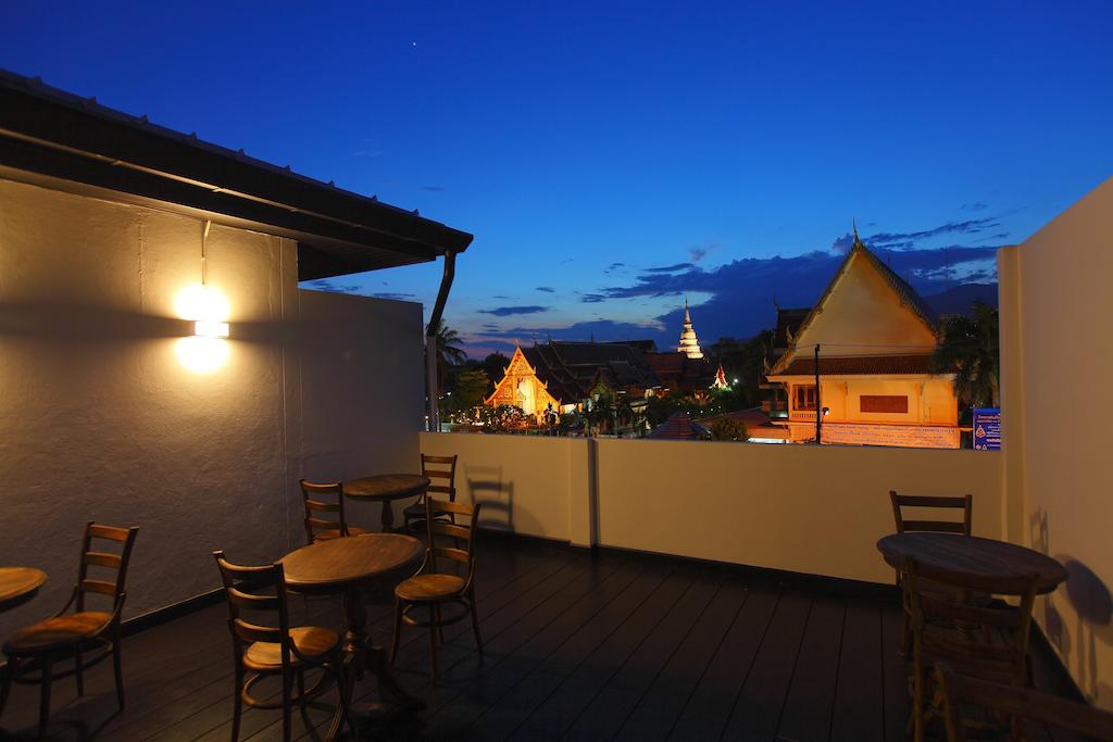 99 The Gallery Hotel