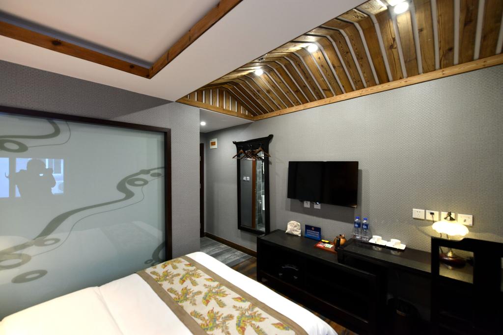 Beijing East Hotel (The Forbidden City, Drum Tower)