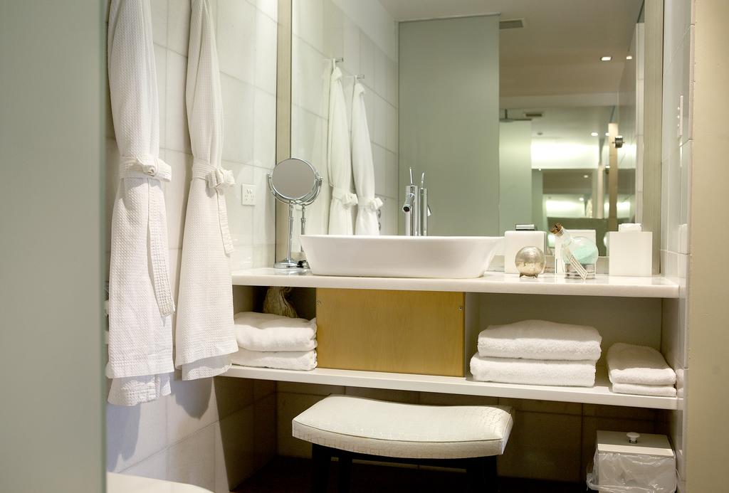 Islington Hotel