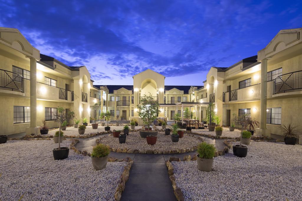 Canberra Parklands Central Apartment Hotel