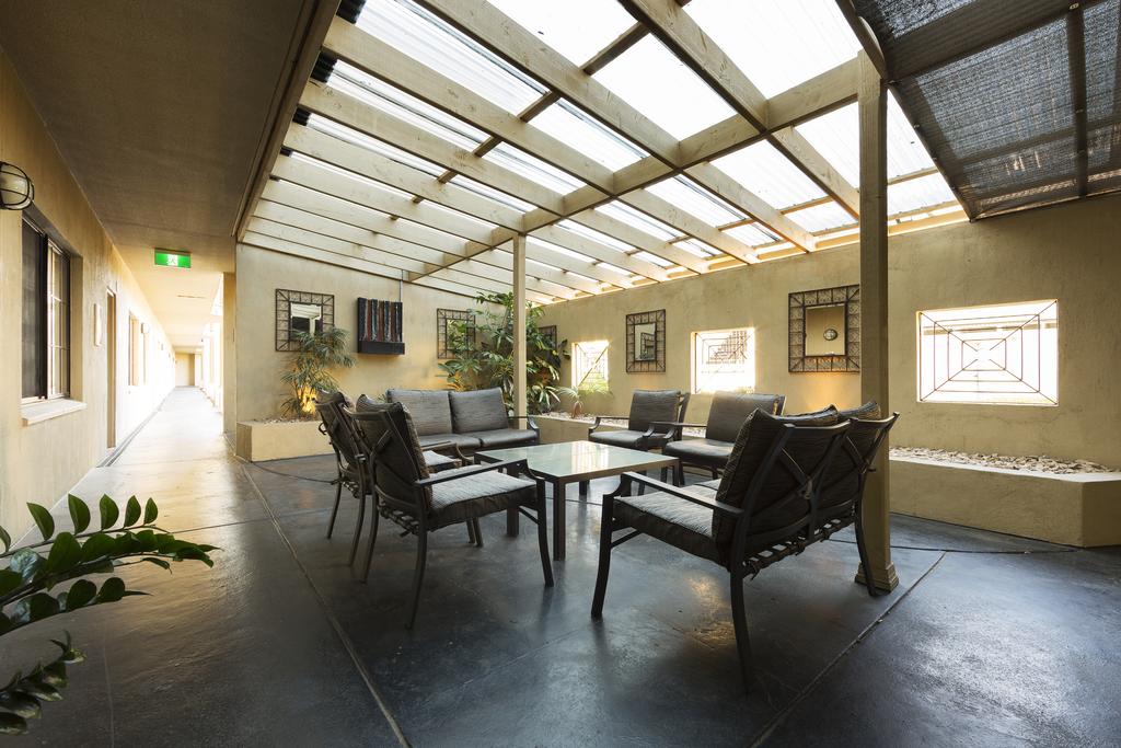 Canberra Parklands Central Apartment Hotel