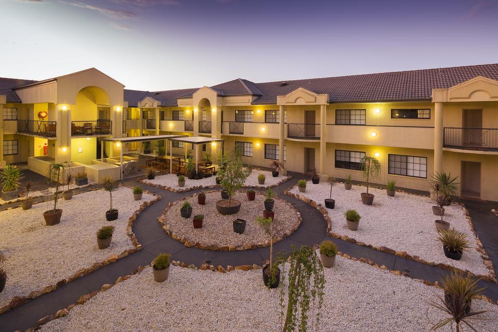 Canberra Parklands Central Apartment Hotel
