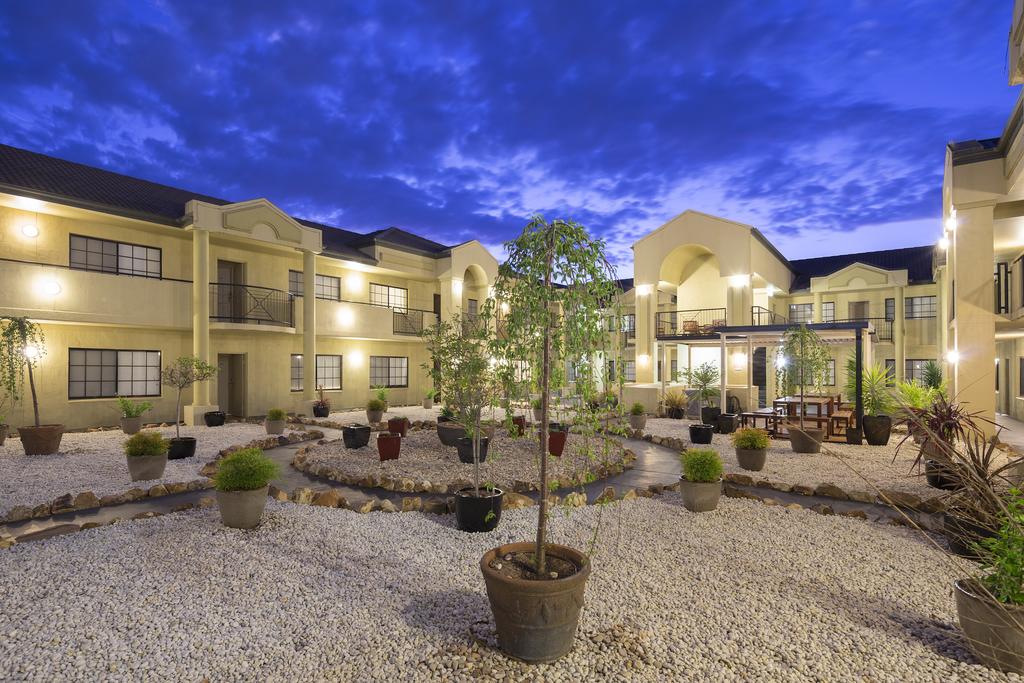 Canberra Parklands Central Apartment Hotel