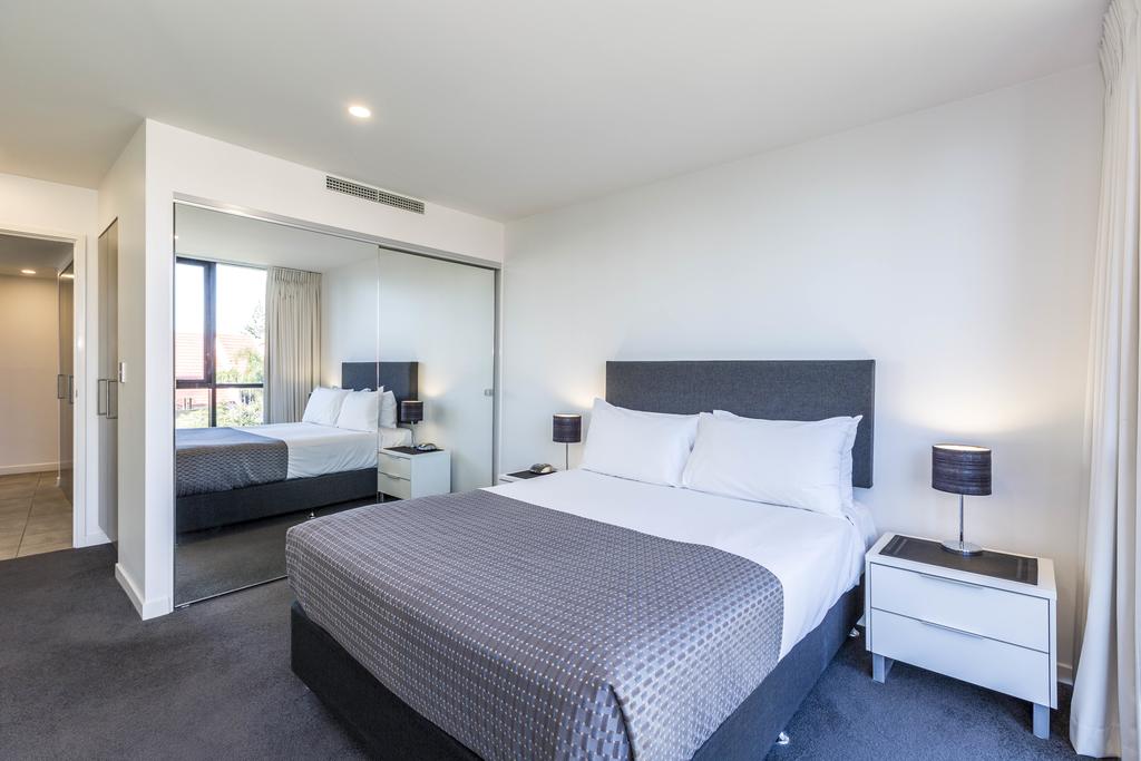 Artique Surfers Paradise - Official