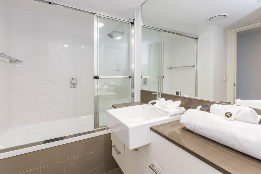 Artique Surfers Paradise - Official