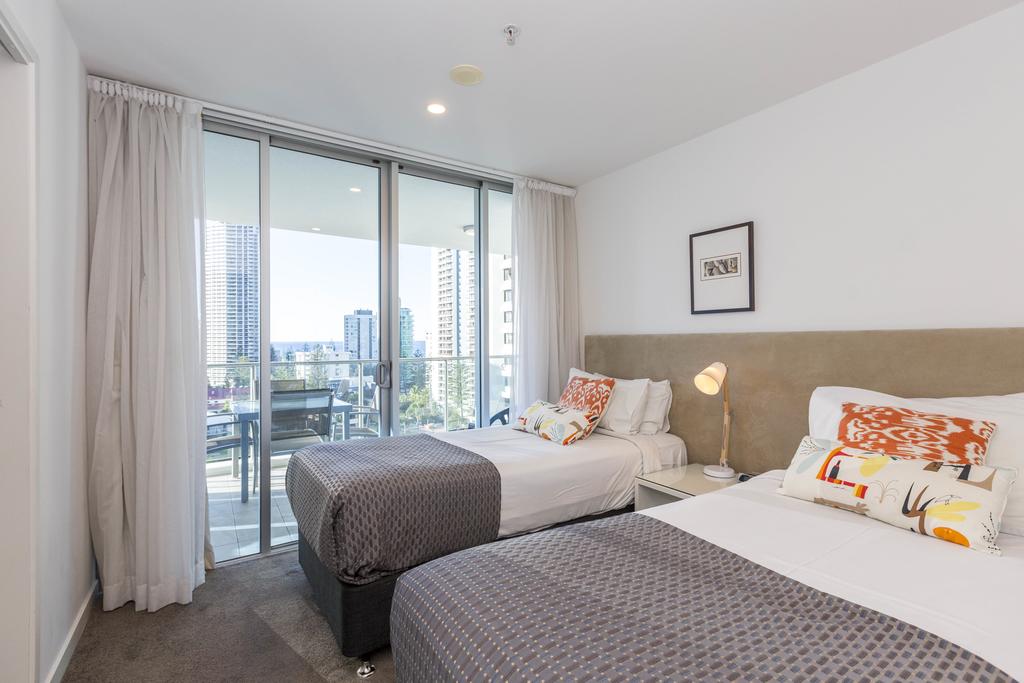 Artique Surfers Paradise - Official