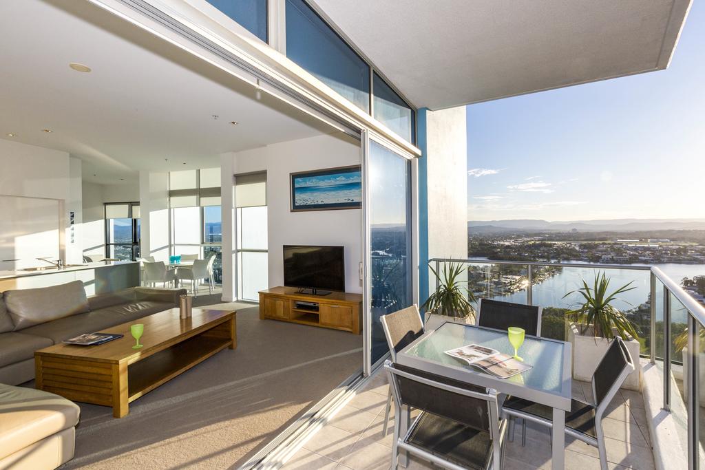 Artique Surfers Paradise - Official