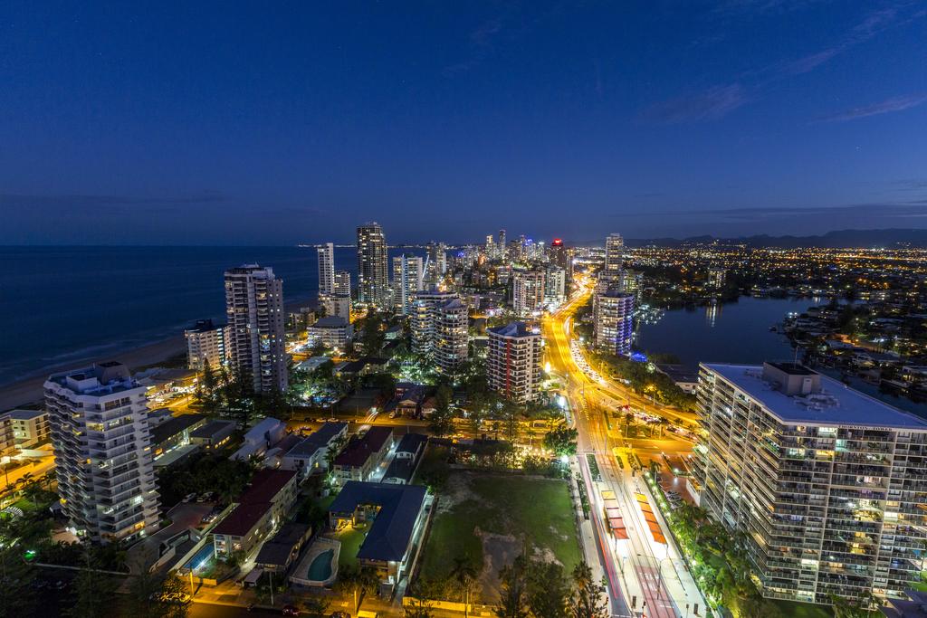 Artique Surfers Paradise - Official
