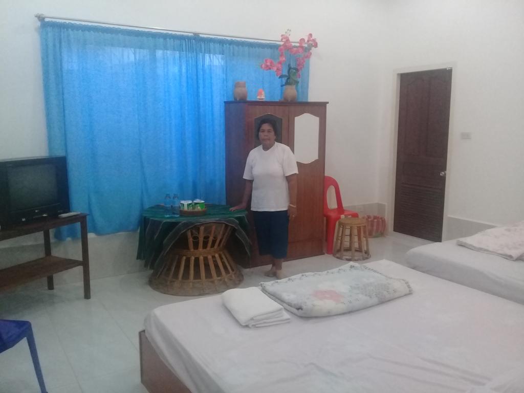 joli guesthouse