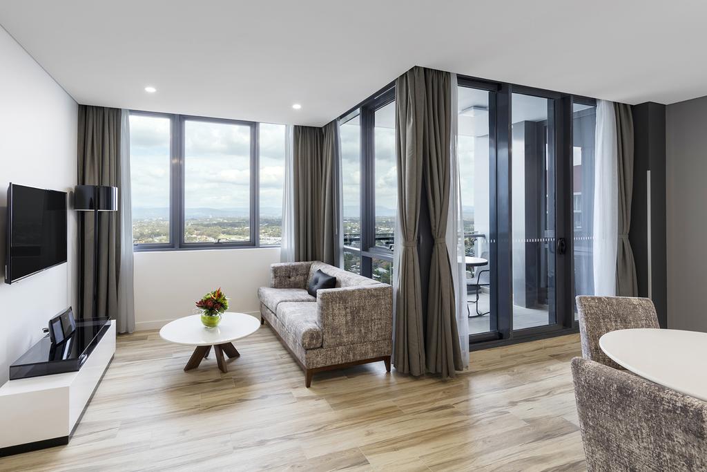 Meriton Suites Southport