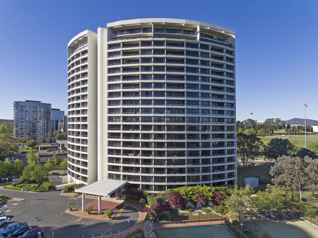 BreakFree Capital Tower Apartments